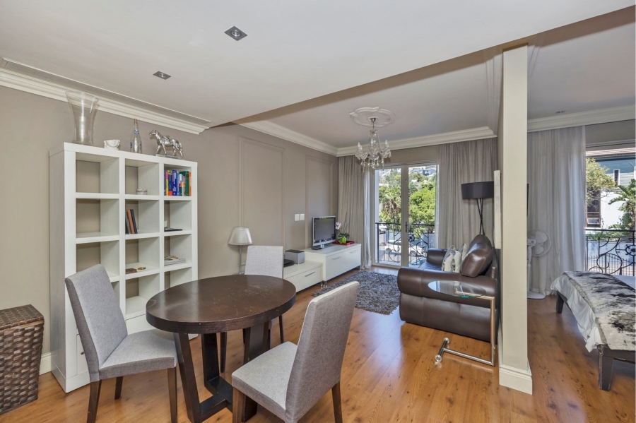 To Let 1 Bedroom Property for Rent in Green Point Western Cape